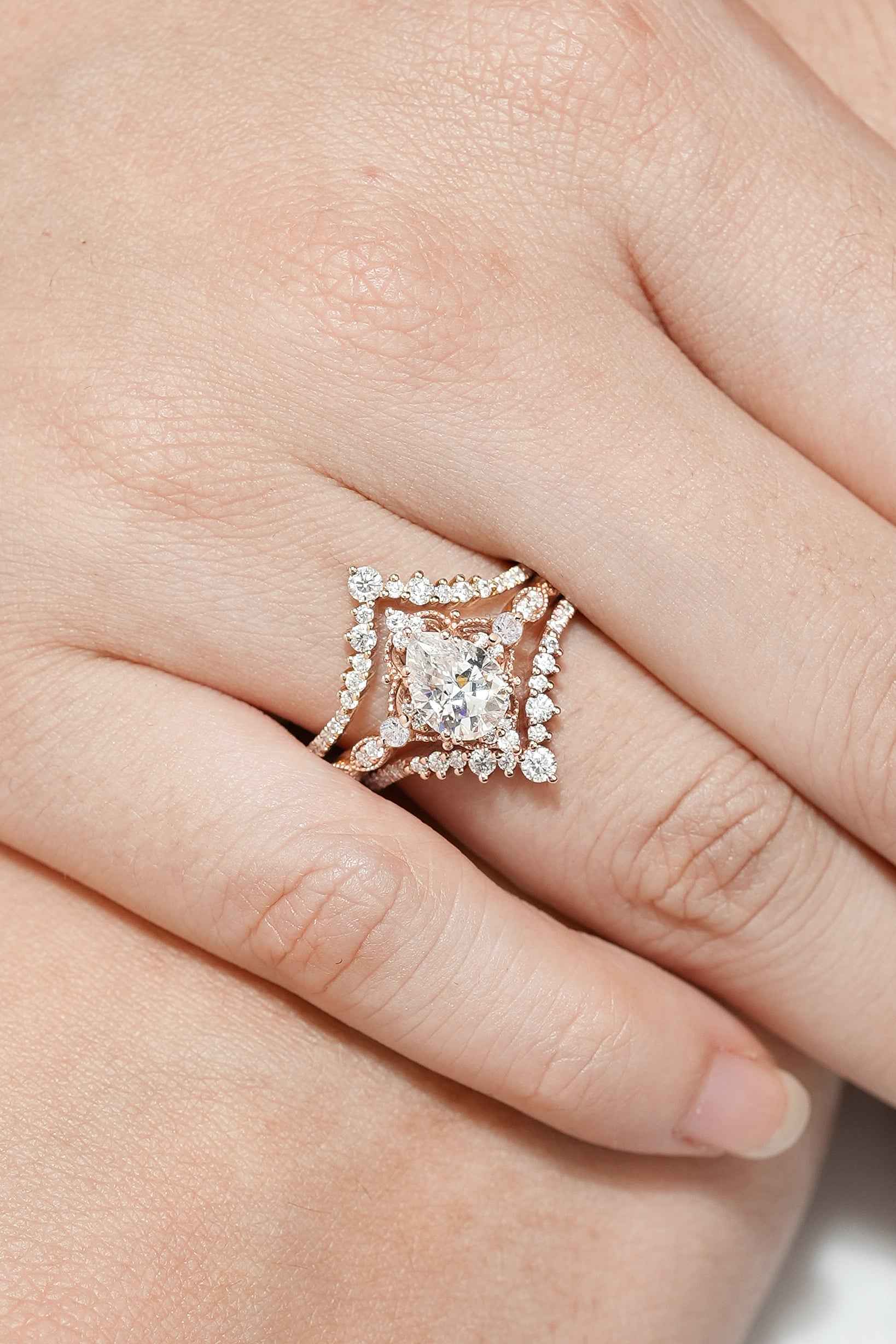 Vintage Pear Shaped Moissanite Engagement Ring Sets 3pcs