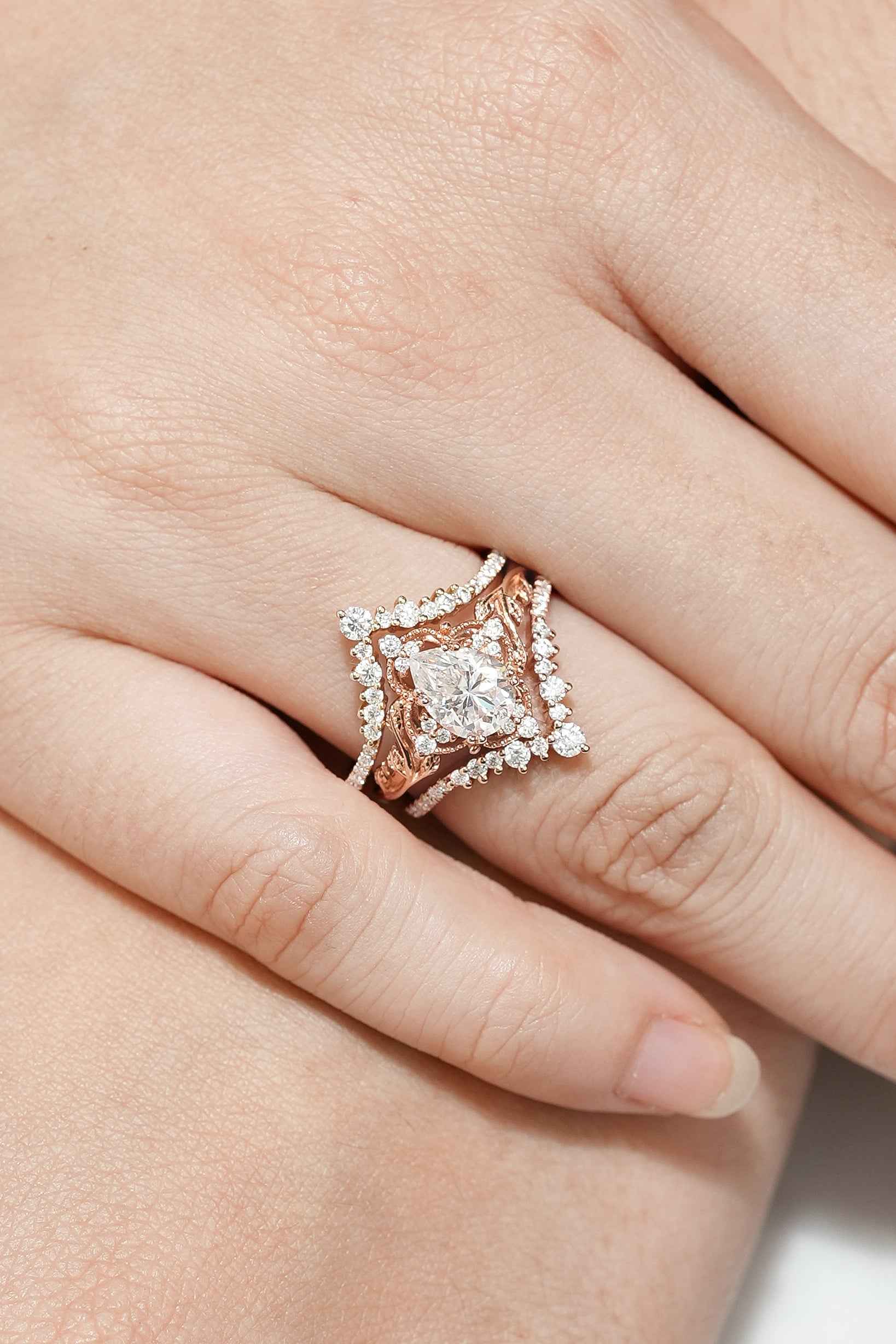 Nature Inspired Leaf Pear Cut Engagement Ring Set 3pcs