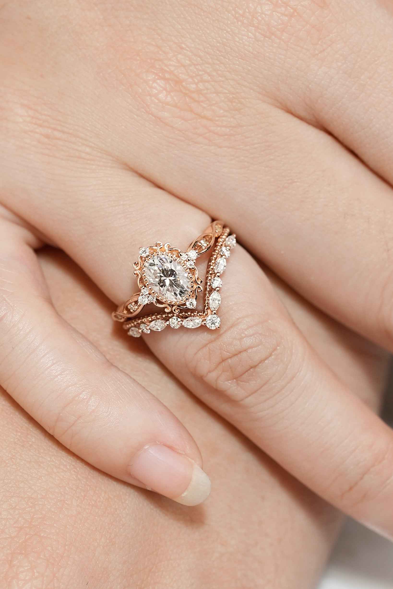 Vintage Oval Cut Moissanite Engagement Ring Set With Stacking Wedding Band