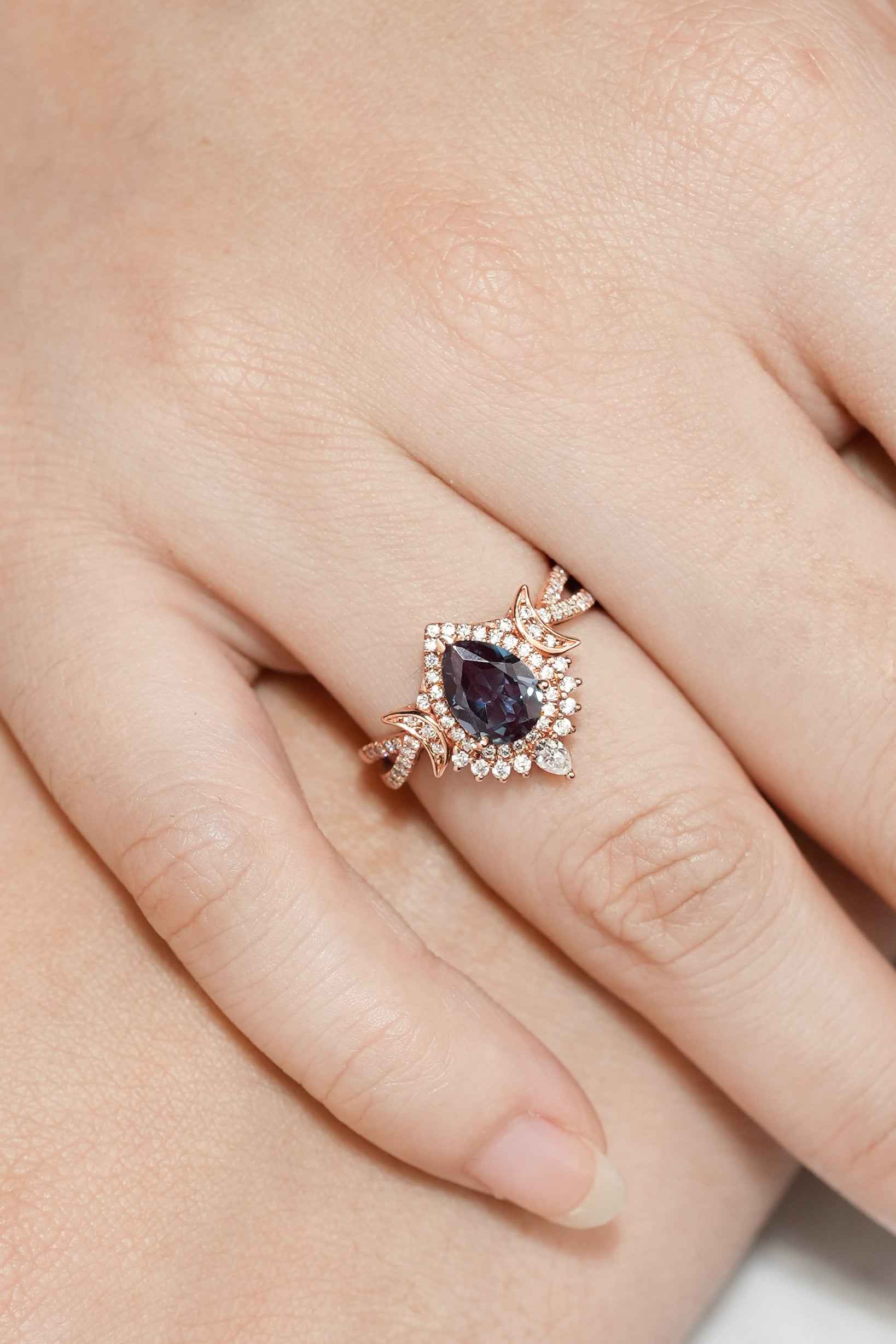 Unique Design Moissanite Wedding Ring Pear Shaped Alexandrite Engagement Ring