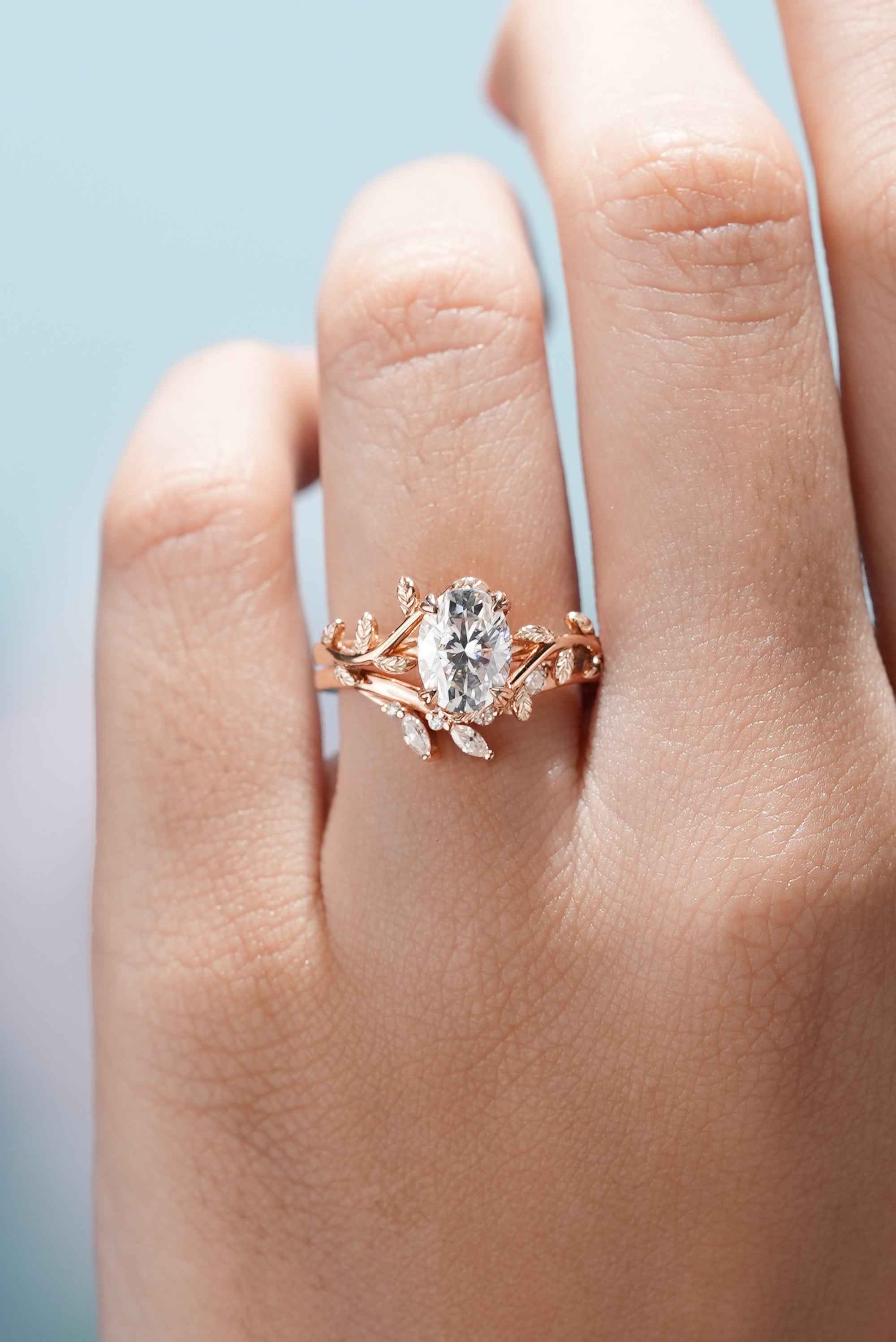 Nature Inspired Leafy Vine Moissanite Engagement Ring Set 2pcs