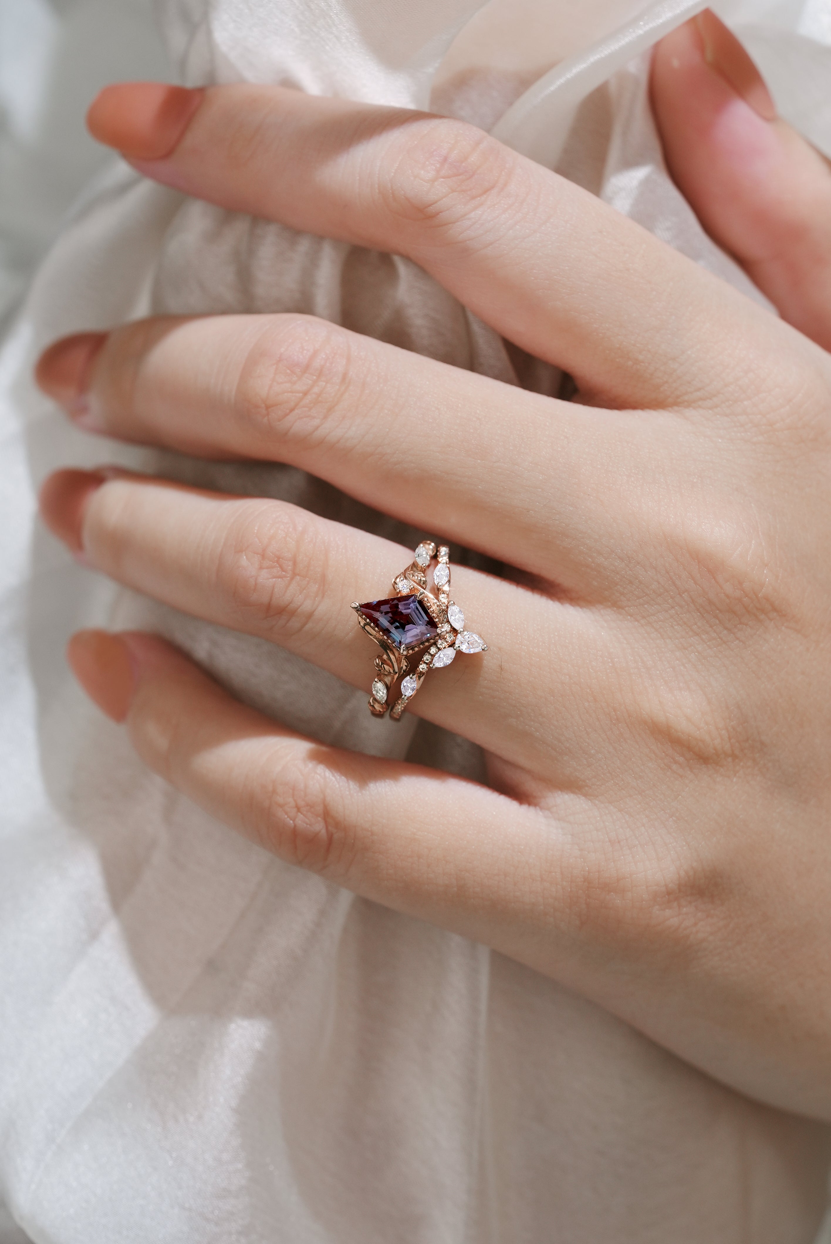 Alexandrite Kite Cut Leaf Bridal Set - Lahela Jewelry