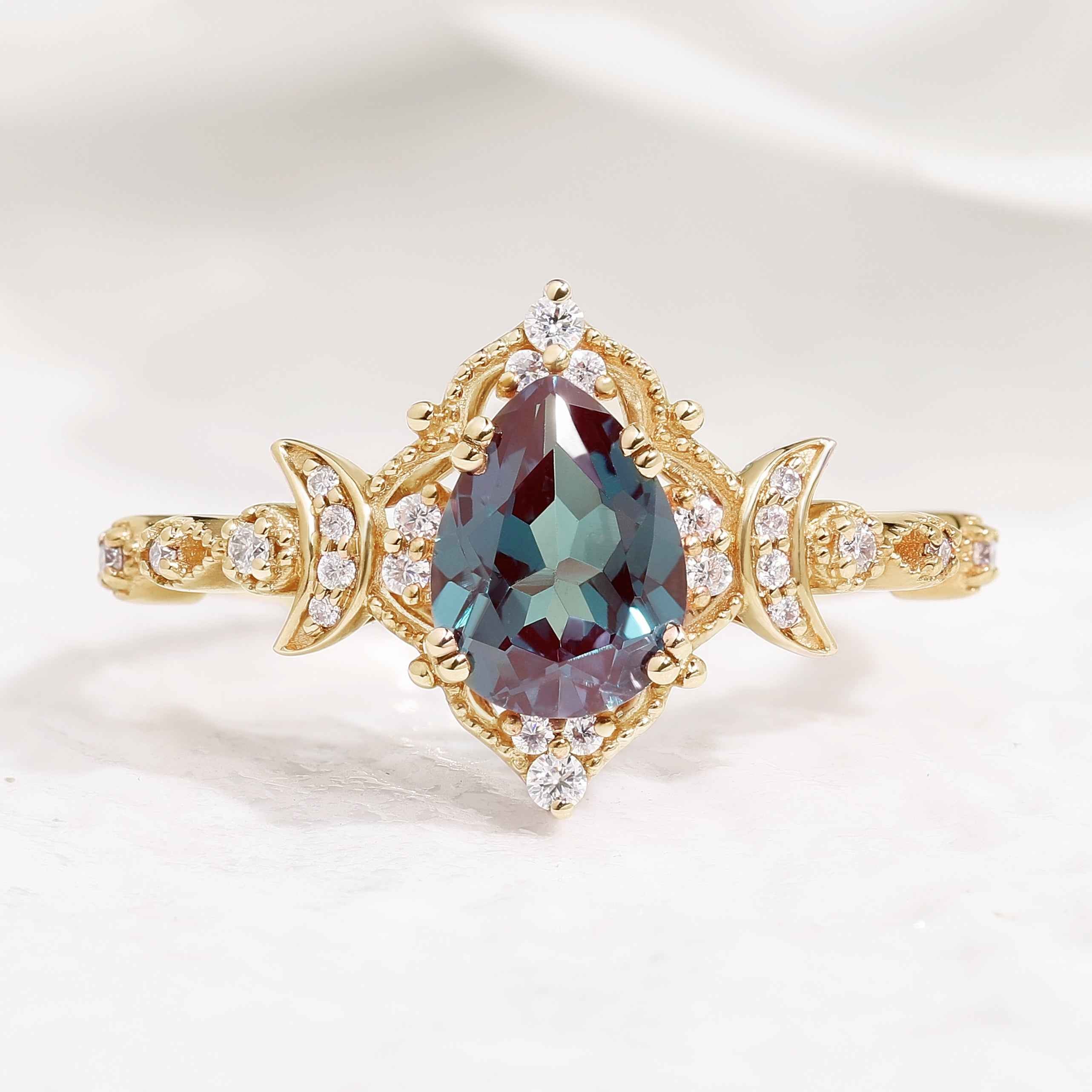 Unique Design Pear Cut Alexandrite And Moon Shaped Moissanite Wedding Ring