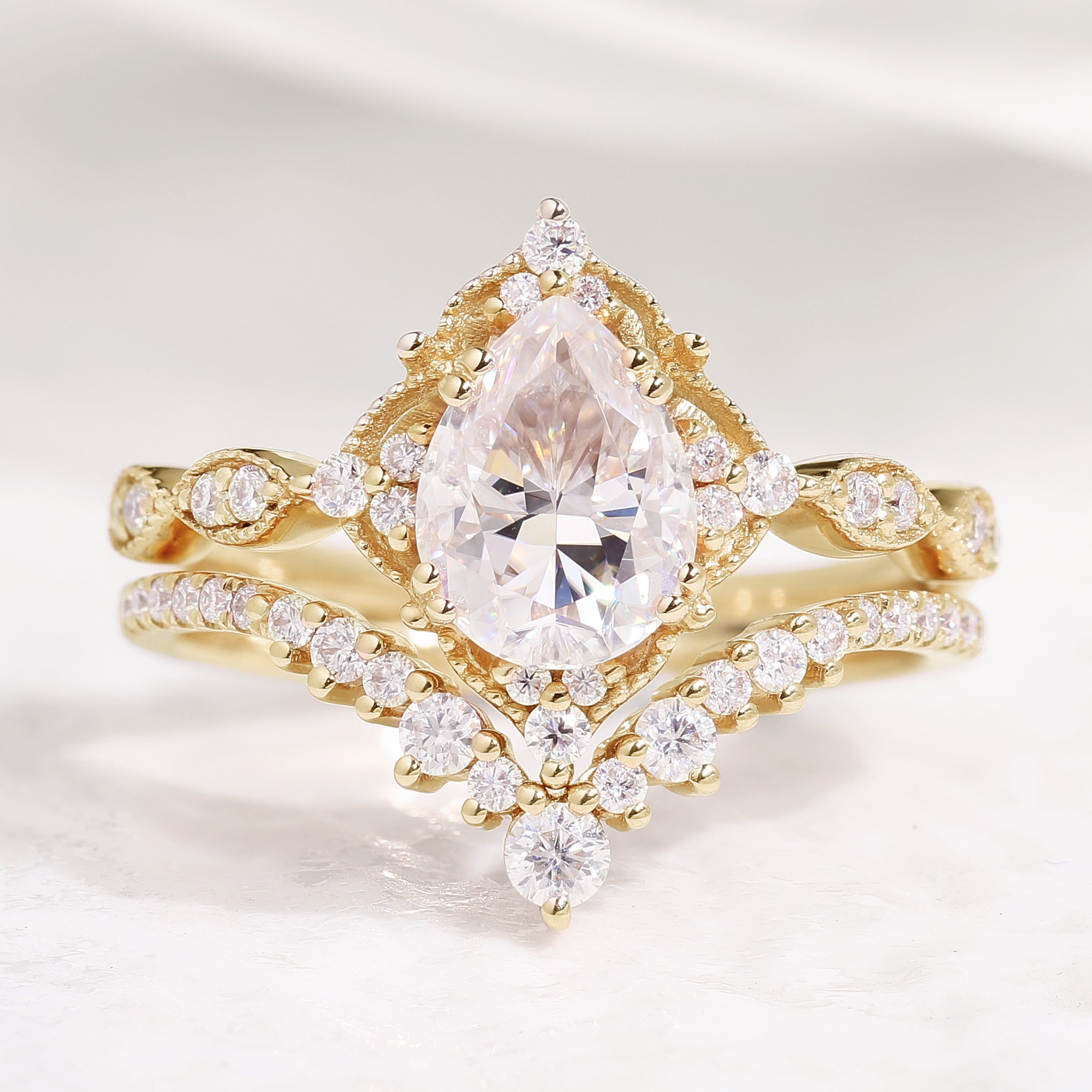 Vintage Pear Shaped Moissanite Engagement Ring Bridal Set 2pcs In Yellow Gold