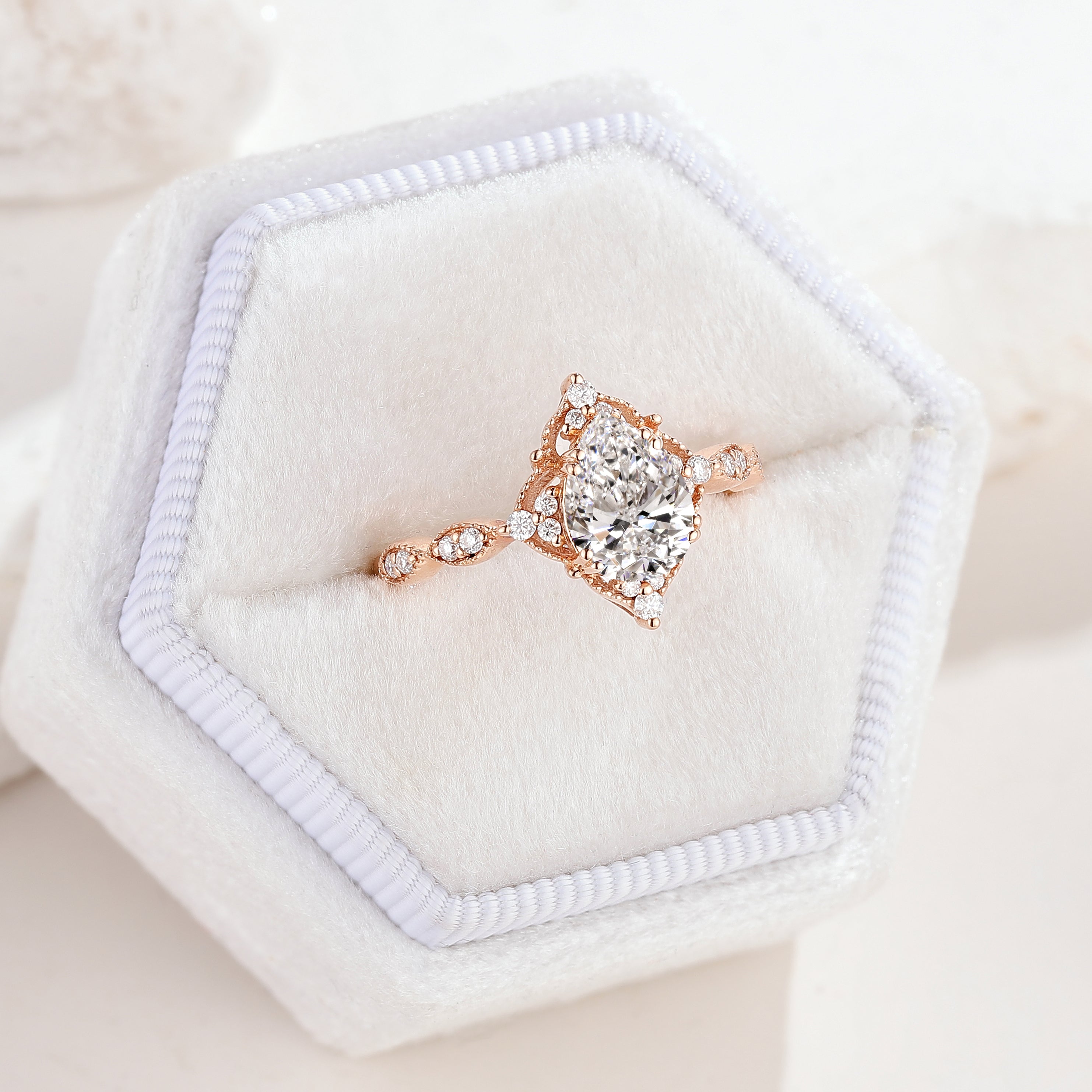 1ct Pear Cut Lab Grown Diamond Engagement Ring - Lahela Jewelry