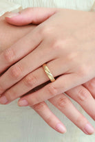 Timeless Nature-Inspired Leaf Engraved Men's Wedding Band
