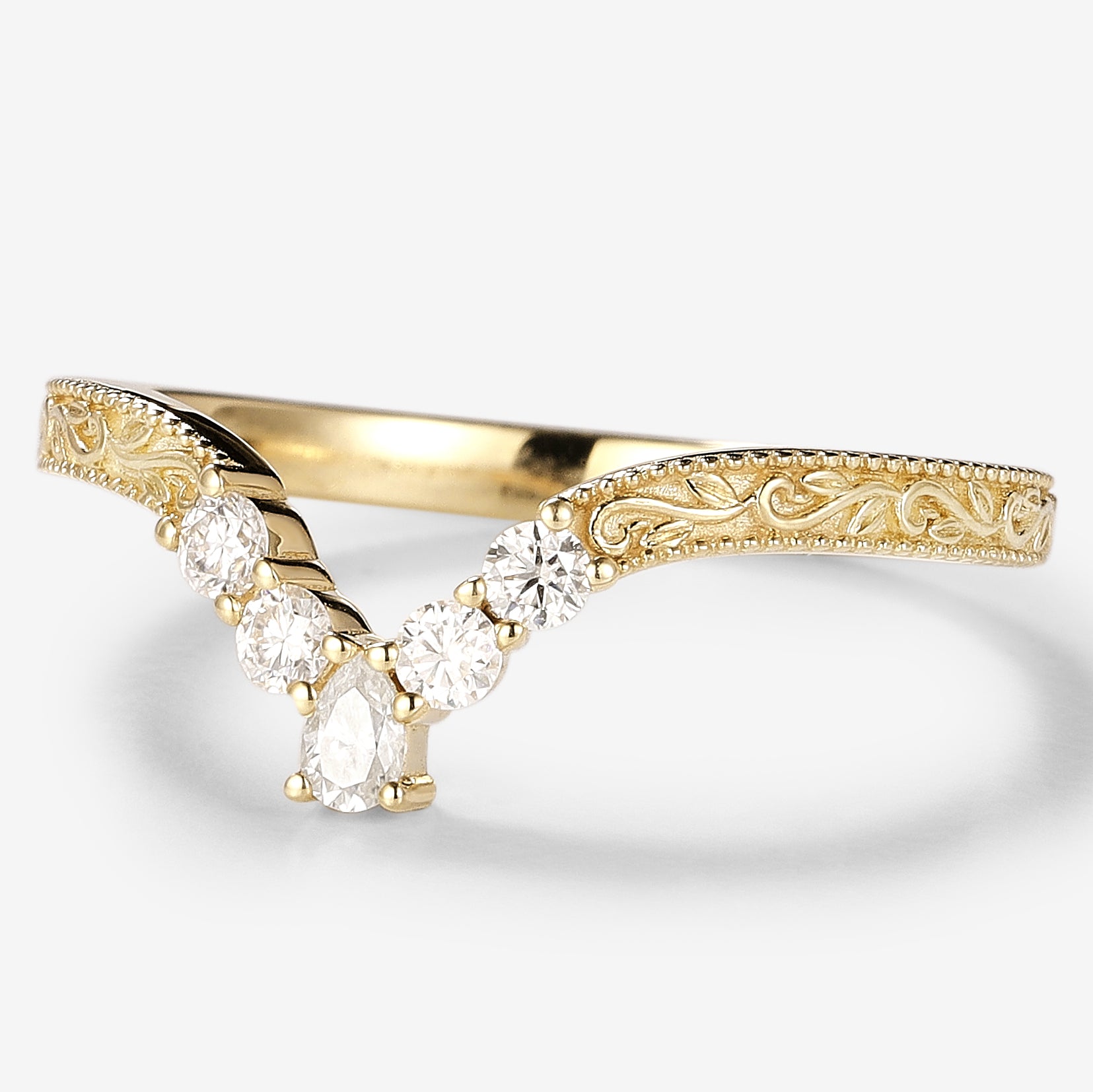 Vintage engraved wedding band with moissanite, gold, milgrain edges, leaf design wedding ring, bridal set