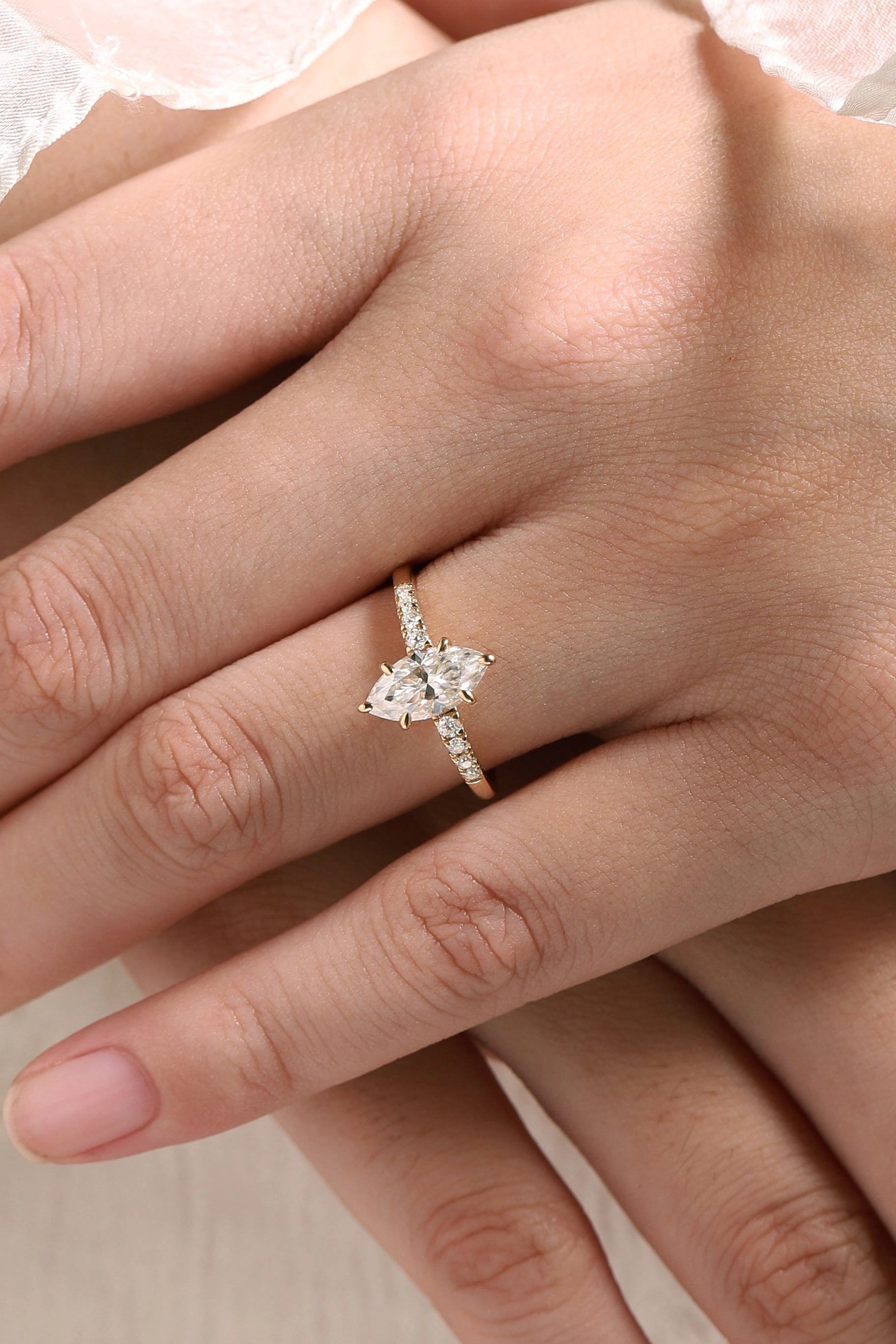 Minimalist Marquise Cut Moissanite Engagement Ring - Lahela Jewelry