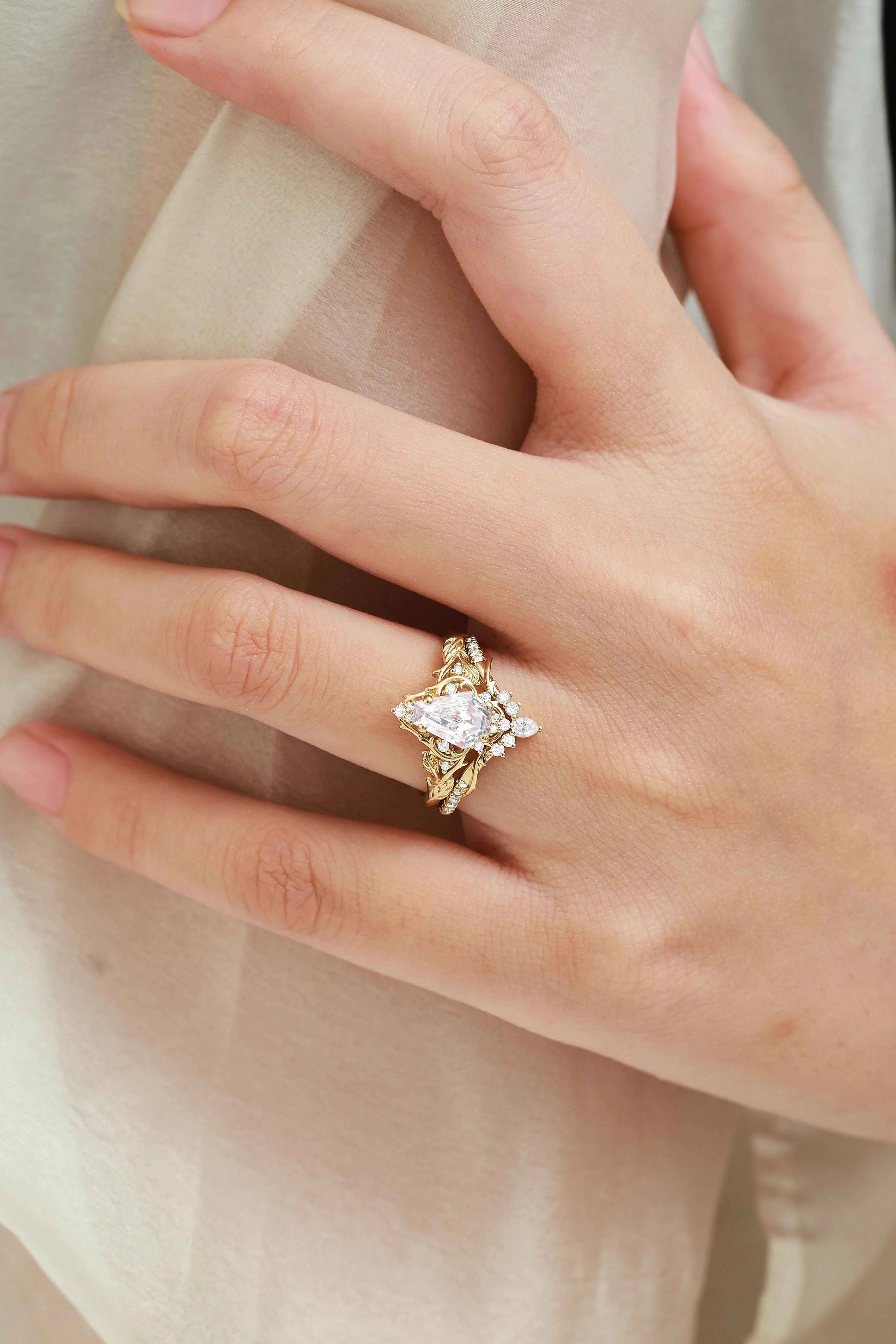 Nature-Inspired Coffin Cut Moissanite Thorn & Leaf Bridal Ring Set