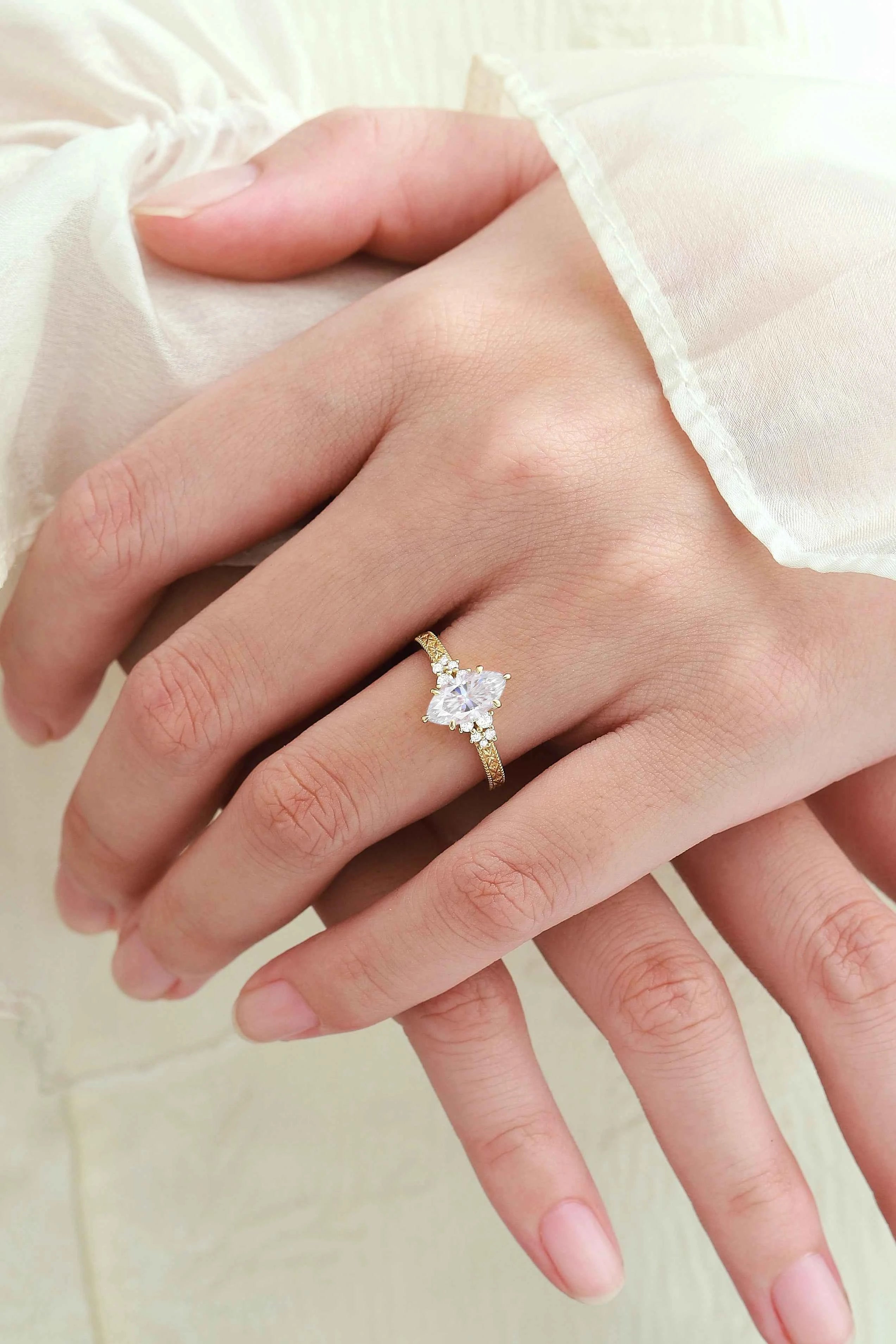 Vintage-inspired Relief Carving Marquise Cut Moissanite Engagement Ring