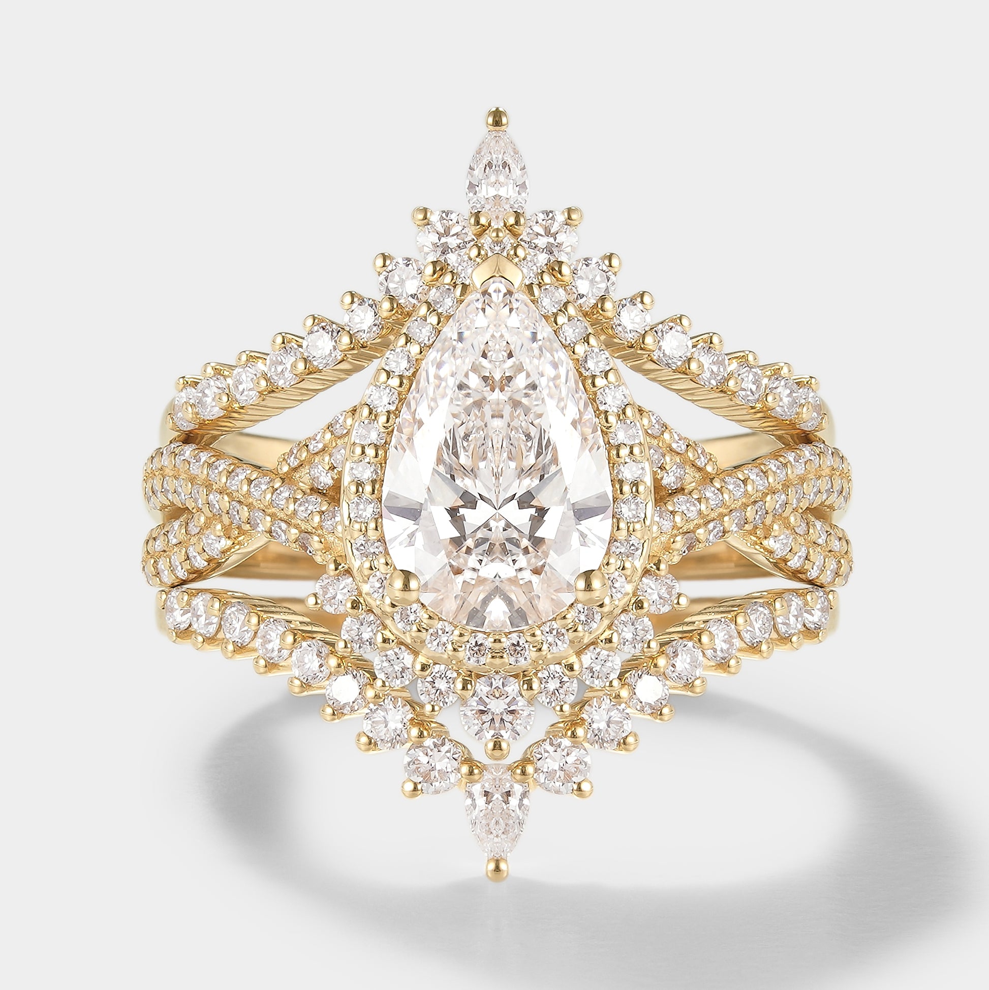 Pear Cut Halo Moissanite Engagement Ring Set